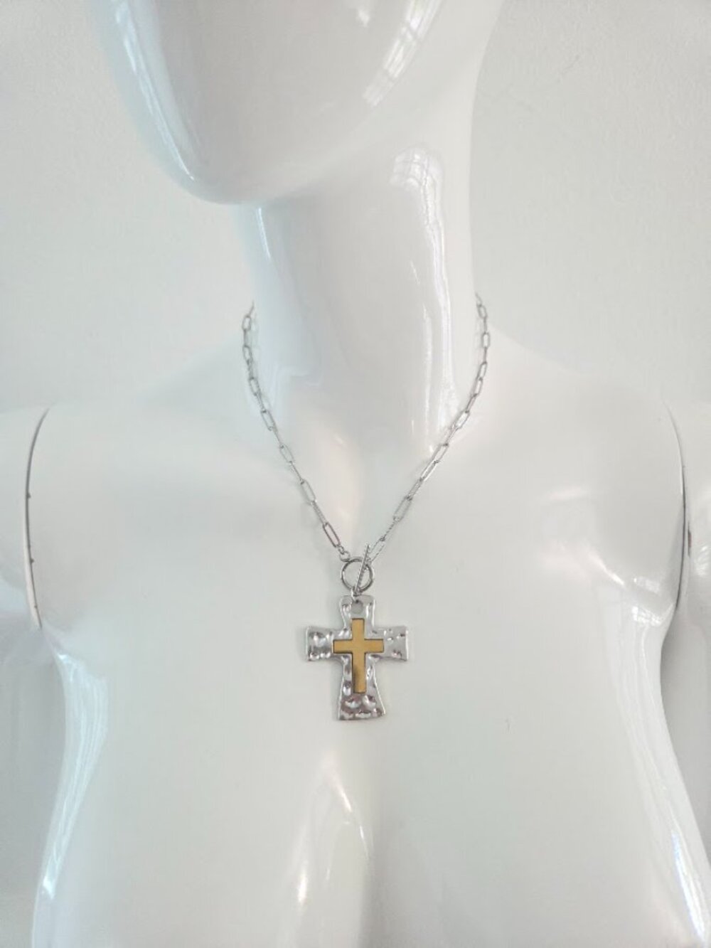Two Tone Hammered Silver Gold Cross Pendant Paperclip Chain Toggle Necklace - Picture 10 of 15